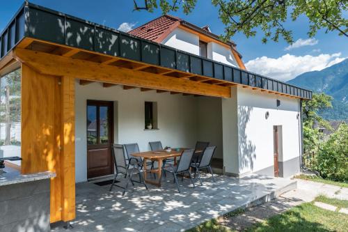 House Hiperbola & Outdoor Activities House Hiperbola & Outdoor Activities