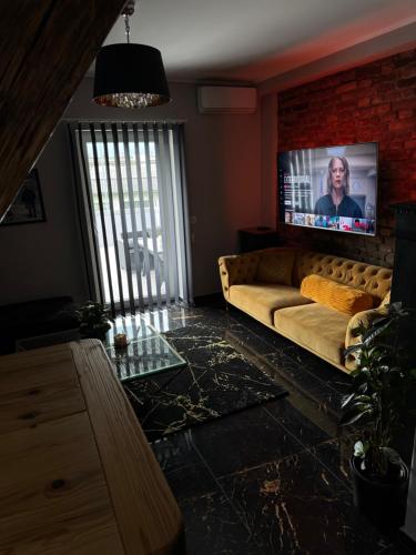 NEW GUEST HOUSE 13