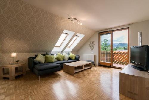 Sava View 8