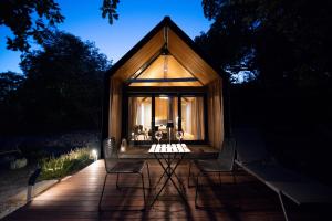 Moon - Tiny house from Callin Wines 