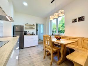 Creekside House K 