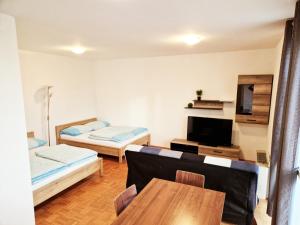 Apartments and Studios Perunika 