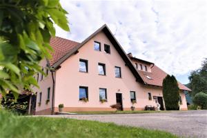 Kmetija Podobnik