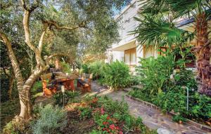 1 Bedroom Beautiful Apartment In Lucija 