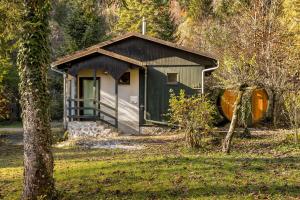 Cabin by the river Polhov Gradec