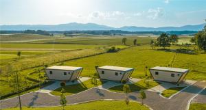 Fortun Estate - apartmaji ob reki Kolpi 