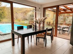 Olive garden family apartment with private pool 
