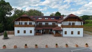 Rooms at Podlipje Estate 