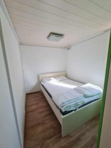 Hiška Panonski gaj Terme Banovci, vključene kopalne karte 