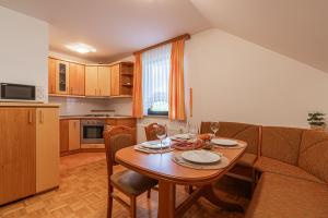 Tourist Farm Škrbina Apartments 