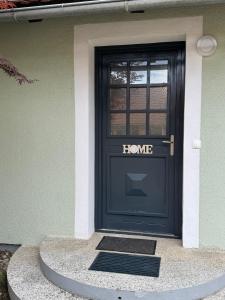 Hiška HOME- TERME ČATEŽ - VKLJUČENE KOPALNE KARTE 