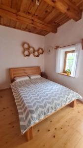Soba tete Tile - Hiša ob gozdu