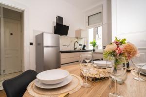 HL Apartments 