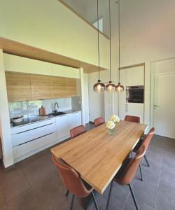 Lux Chalet - Sauna and Hot Tub 