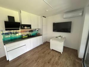 SECOND HOME Banovci 