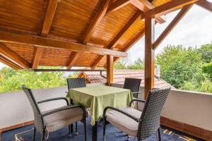 Rainbow Cottage In The Vineyards - Happy Rentals 