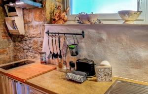 Awesome Home In Secovlje 