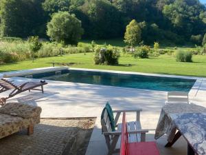 The old Village Villa At 2 Geese with Pool 