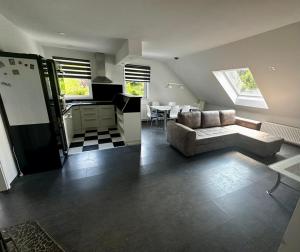 Apartment and rooms Špes
