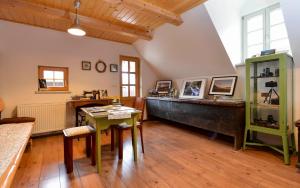 Rustic House 13 