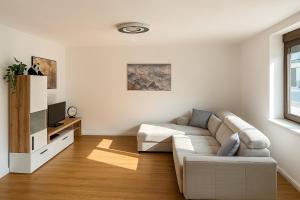 Modern & Cozy Apartment Jesenice 