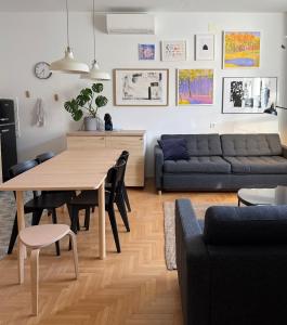Aumetz Square Apartment 2 