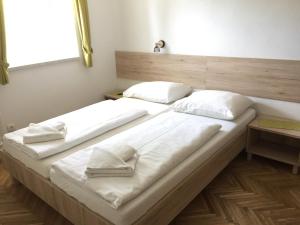 Apartmaji in sobe Tina 