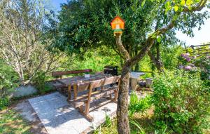 4 Bedroom Beautiful Home In Sezana 