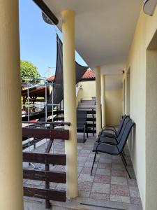Suzi Apartments 