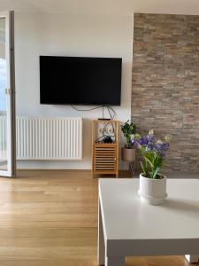 Apartment9B 