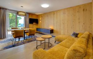 Beautiful Apartment In Rogasovci 
