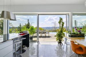 Exklusive Premium-Lodge mit Pool, Sauna, Gästehaus 