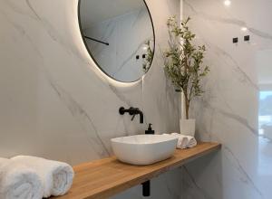 Green Heart Suites 