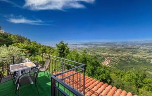 Cozy Apartment In Smarje With House Sea View