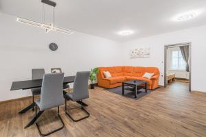 Apartmaji Gašperčič, NEJC 
