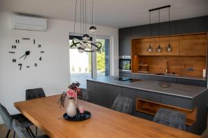 Vila Altura- Luxury Hiltop Retreat with Panoramic View & Teracce 