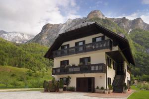 Apartments Mija 