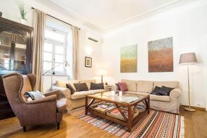 Stylish Penthouse With Large Terrace 