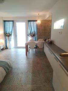 Angel's Nest Apartment 