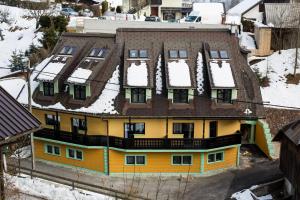 Podkoren Apartments 