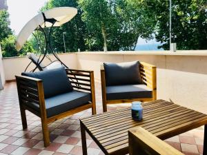 Apartments & rooms Artemus Belveder 