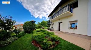 Apartments Ina 