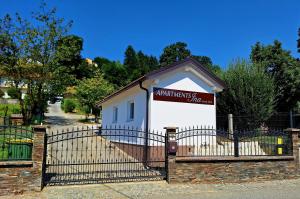 Apartments Ina 