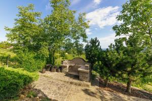 Cosy Hill Home Rucman With a Breathtaking View 