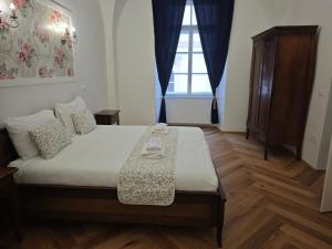 Barbo Palace Apartments and Rooms