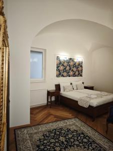 Barbo Palace Apartments and Rooms 