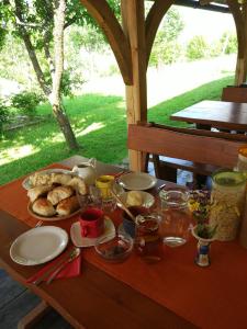 Tourist Farm Strle With Great Local Food 