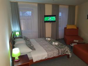ELG Rooms 