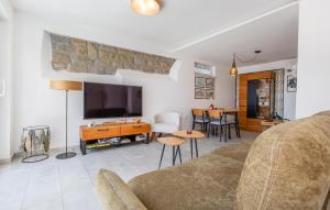2 Bedroom Amazing Apartment In Portoroz 