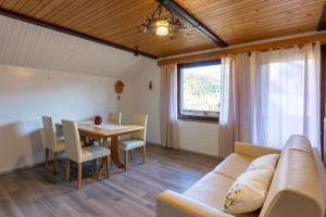 Apartment and room Mateja Kovačič 
